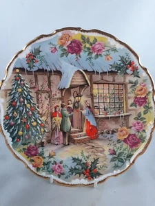 Piatto decorativo Royal Albert Christmas Carol Singers 21 cm Bone China British - Foto 1 di 9