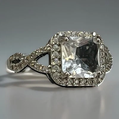 Anillo de compromiso acolchado de circonita cúbica enchapado en ley para mujer talla 6,5 Foto 1 de 4