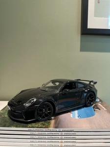 1:18 Porsche 911 GT3 992 Black Maisto - Picture 1 of 9