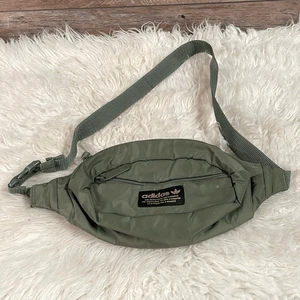 ADIDAS Unisex Belt Bag Fanny Pack Olive Green Adjustable Hiking Vacation Zipper - Picture 1 of 7
