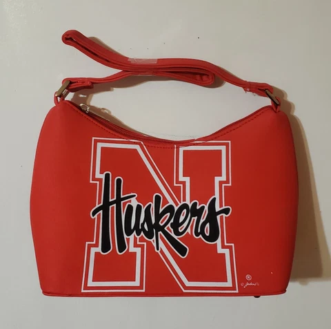 Officially Licensed Product. Nebraska CornHuskers Ladies Saddle Type Purse NWOT Cover
