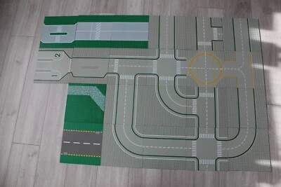 Lego Basisplatten 32x32 Noppen (=25x25 cm) - Straßen, Wege, Kreuzungen - Bild 1 von 2
