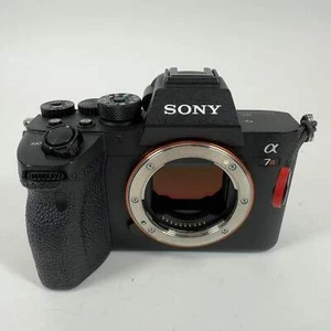 Sony Alpha A7R IV 60.2 MP SLR-style Mirrorless Camera 21081 Shutter Count - Picture 1 of 9