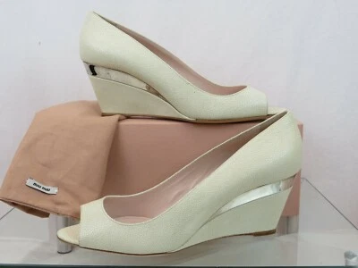 NIB MIU MIU 5KZ019 WHITE PEARL STINGRAY EMBOSSED LEATHER PEEP TOE WEDGES 40.5  - Image 1 of 4