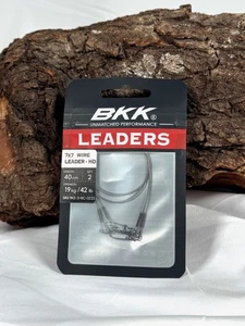 BKK 7x7 Wire Leader-HD mit Surelock Snap-52 40cm 19kg Stahlvorfach Hecht Zander - Picture 1 of 2