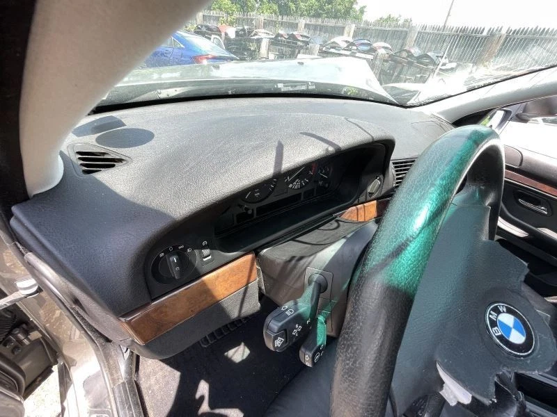 BMW 540i 1997-2003 panel de tablero negro TC:PN6SW 100K 55432 Foto 1 de 4