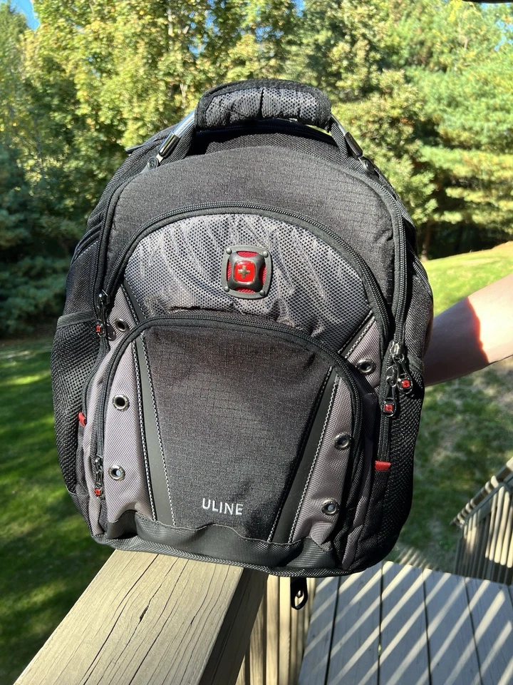 SwissGear - Synergy Backpack for 16" Laptop - Black/Gray Office School  - Image 1 of 4