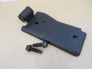 Jeep 4.0L AW4 Auto Transmission Exhaust Pipe Mounting Plate Cherokee 1997-2001 - Picture 1 of 3
