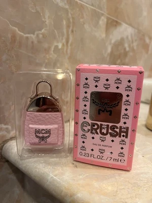 MCM Crush Eau De Parfum Mujer 7 ML. Mini Botella de Perfume Coleccionistas ¡Nueva En Caja! Foto 1 de 4