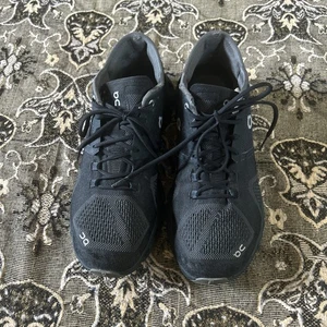 QC On Cloud Black Mesh Running Shoes Swiss Lace Up Sneakers Size 9.0 Women’s - Picture 1 of 7