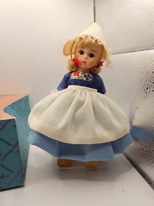 Muñecas de colección Madame Alexander International del mundo años 70 Países Bajos #591 - Imagen 1 de 15