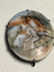 Vintage Painted Porcelain Brooch Fragonard Courting Couple Romantic Scene Pin - Picture 1 of 2