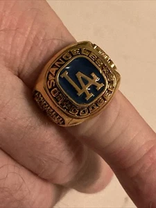 Los Angeles Dodgers Men’s Sz 7 World Champions Pinky Ring 1955 1959 63 65 81 88 - Picture 1 of 5