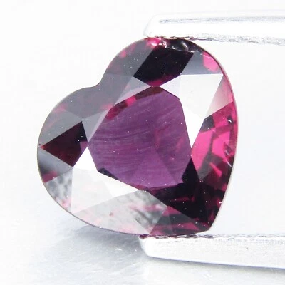 Piedra preciosa en forma de corazón granate rodolita natural de 2,63 quilates 8,3 x 9,1 x 4,9 mm Foto 1 de 4