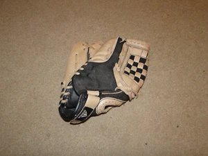 ADIDAS LEATHER BASEBALL GLOVE MODEL # TS 1200 BB 12" SIZE LHT NO INK ON GLOVE - Picture 1 of 4