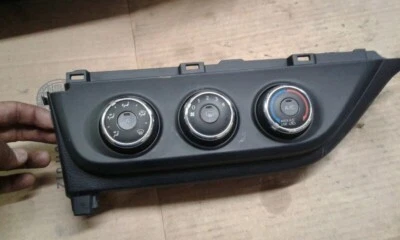 2013-2018 丰田 Rav4 气候交流加热器 温度控制 原始设备制造商 — 第 1/3 张图片