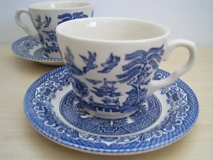 2 x Vintage English Ironstone Tableware (E.I.T. Ltd) Blue Willow Cups & Saucers - Picture 1 of 9