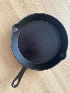 Judge Cast Iron Skillet Frying Pan – 24cm Heavy-Duty Pre-Seasoned Pan - Picture 1 of 6