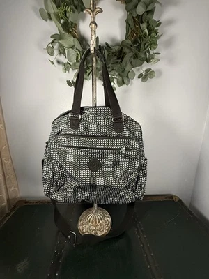 Bolsa de viaje Kipling Alanna blanca y negra con correa bolsa de pañales fin de semana Foto 1 de 4