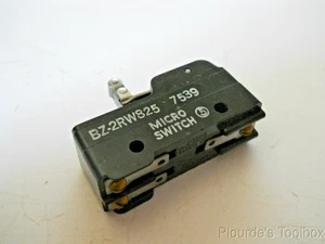 New MicroSwitch SPDT 15A Roller Lever Limit Switch, BZ-2RW825 - Picture 1 of 3