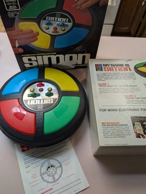 De colección 1978 Milton Bradley Simon Says Juego Caja Original Probado Funciona Instrucciones  Foto 1 de 4