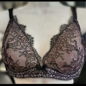 Victoria's Secret Bra Very Sexy Unlined Plunge Black Lace 32 DD Coquette - Picture 1 of 6