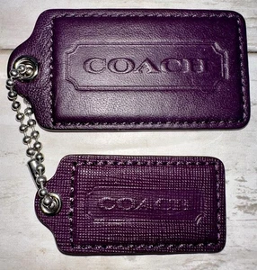 Lotto di 2 portachiavi Coach 2,5" e 3,5" viola vernice borsa ciondolo etichetta - Foto 1 di 4