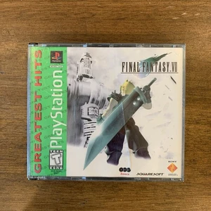 Final Fantasy 7 Sony Playstation 1 Greatest Hits No Manuale Gioco CD Funzionante - Foto 1 di 12
