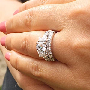 14K SOLID WHITE GOLD ROUND CUT SIMULATED DIAMOND ENGAGEMENT RING AND BAND 2.20CT - Picture 1 of 10