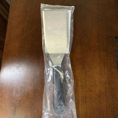 Pampered Chef Large Metal Serving Spatula New 5 Inch Blade 12 Inches Total Lengt - Image 1 of 2