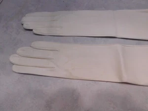 *NUEVOS GUANTES DE VESTIR DE CUERO CREMA DE DISEÑO PARA DAMAS FORRO DE SEDA TALLA 6 - Imagen 1 de 5