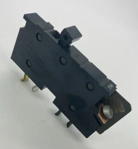 Square D XO115 Single Pole 15 Amp 120V AC Type XO Black Plug In Circuit Breaker - Picture 1 of 11