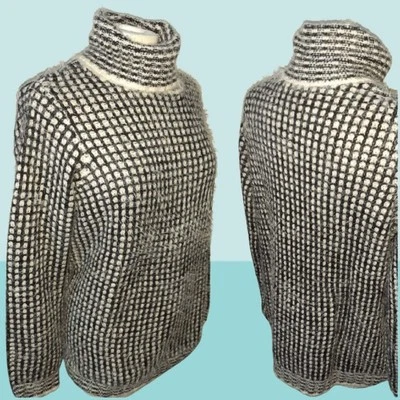 Suéter Cyrus Cuello Alto L/Grande Blanco Negro Patrón Cuadros Pestañas Difuso Foto 1 de 4