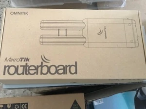 Mikrotik OmniTIK U-5HnD RouterOS Level 4 Weatherproof Outdoor ANTENNA - Picture 1 of 3