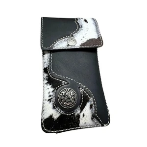 Funda de teléfono de cuero occidental hecha en México - cuero negro con pelo de vaca incluido... - Imagen 1 de 7