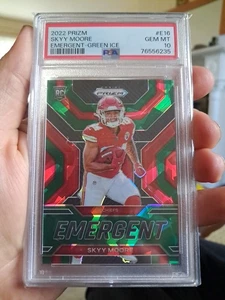 2022 Panini Prizm - Emergent Skyy Moore #E-16 Green Ice Prizm (RC) - Bild 1 von 2