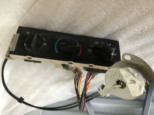 94-98 Ford Mustang A/C Heater Climate Control temperature switch & Cable OEM (9) - Picture 1 of 9