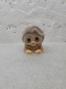 Mini Figura Disney Doorables Mufasa Serie 2 Juguetes Alce El Rey León Flocado - Imagen 1 de 6