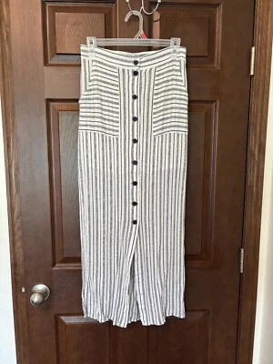 Forever 21 Stripe Straight Junior's Skirt M Casual White/Black - Image 1 of 4