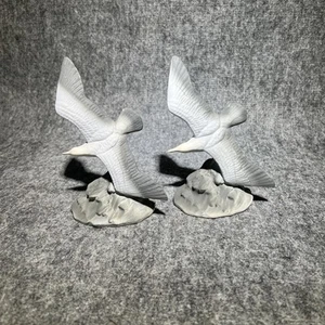 Set Of 2 Ceramic Flying Seagulls White And Grey See Pic For Details - Picture 1 of 7