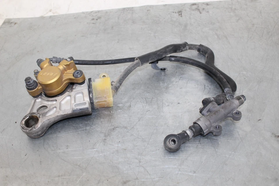 Honda CBR600RR 2003 2004 CBR 600RR OEM pinza trasera línea de cilindro maestro Foto 1 de 4