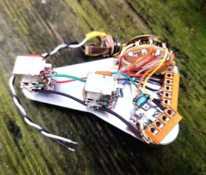 Solderless Fender Strat HSH Harness Bourns Pots Coil Splits KellingSsound - Picture 1 of 4