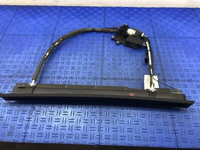 2014-2021 MASERATI QUATTROPORTE LEFT REAR DOOR SUNSHADE BLIND BLACK 670043162 - Image 1 of 4