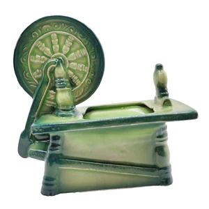 Colonial SPINNING WHEEL Green Ceramic Planter Home Floral Decor Vintage L&M - Picture 1 of 23