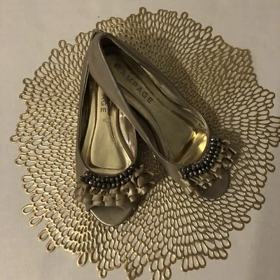 Sapatilhas Rampage Gold metálicas biqueira aberta Selma tamanho 7,5 M - Imagem 1 de 4