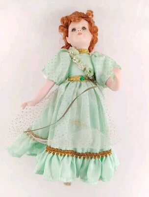 Muñeca de porcelana Patricia Rose vintage Shannon el hada del trébol 14" Foto 1 de 4