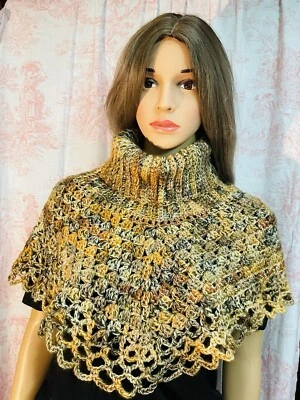 Poncho pequeño de ganchillo hecho a mano multicolor Foto 1 de 4