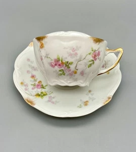 Taza de té + platillo Limoges Charles Ahrenfeldt Depose Francia AHR22 rosas rosadas BONITO - Imagen 1 de 8