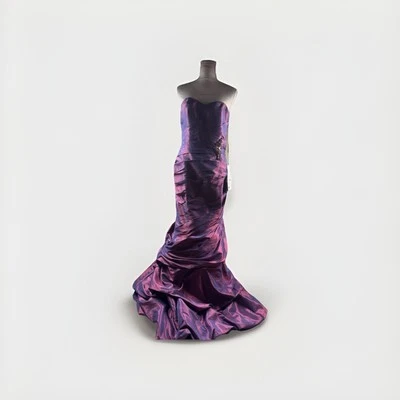 Vestido Beyond Jovani Talla 8 Ciruela Sirena Volantes Iridiscente Burdeos Baile de graduación Foto 1 de 4