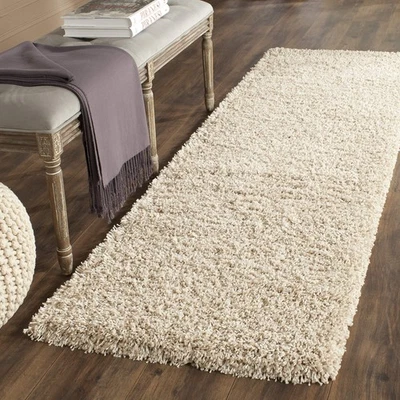 Alfombra de corredor California Shag Collection - 2'3" x 7', beige, sin desprendimiento y fácil... Foto 1 de 4